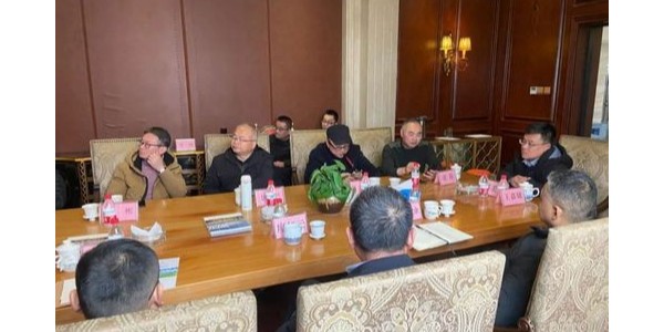 成都新農(nóng)村建設(shè)服務(wù)業(yè)發(fā)展論壇交流會成功舉辦！胡林副會長的專題分享與蔣美榮會長總結(jié)！